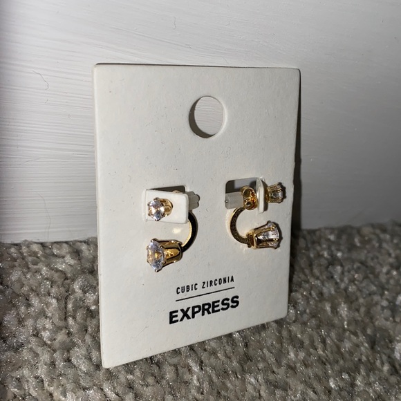 NWT Express Earrings - Picture 1 of 3